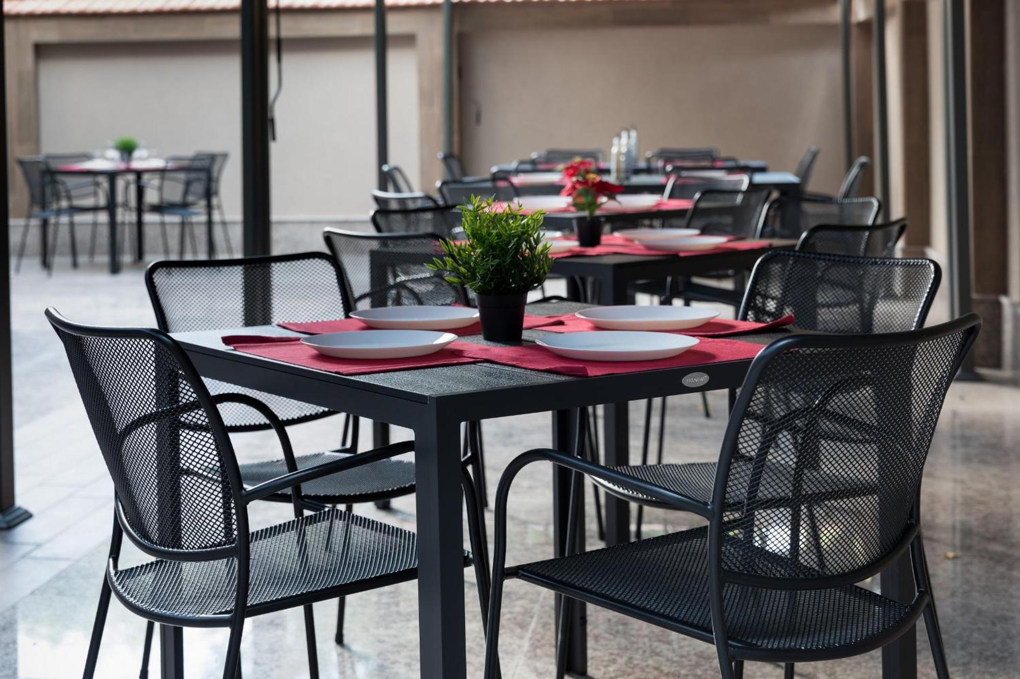 B1 Boutique Hotel Sofia Bagian luar foto